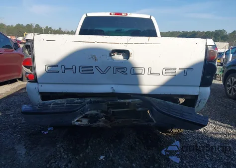2002 Chevrolet Silverado 2500Hd from USA, damaged, VIN 1GCHC29U32E129979